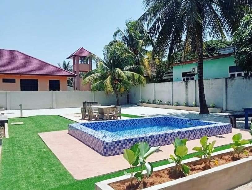 Casa Tiga Homestay Besut Kampung Kuala Besut Luaran gambar