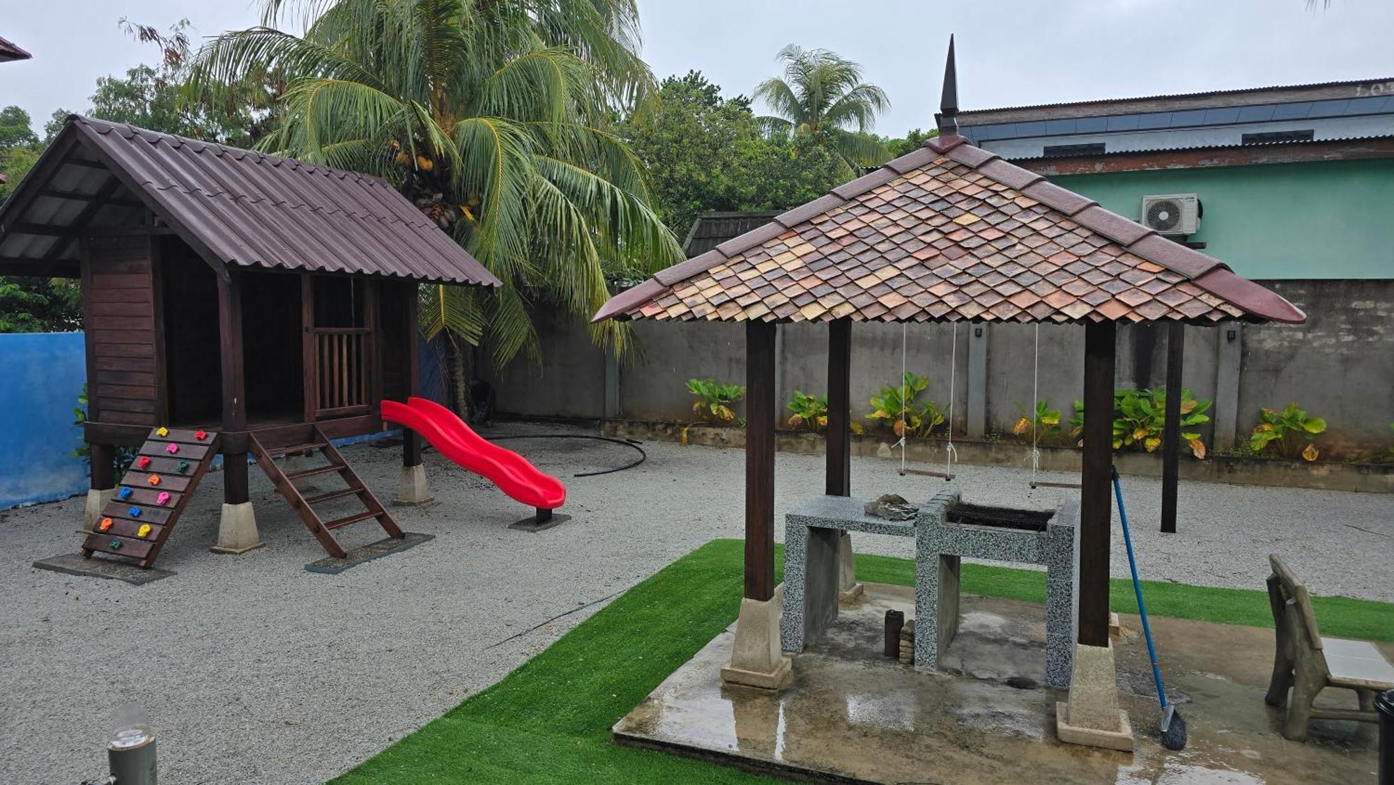 Casa Tiga Homestay Besut Kampung Kuala Besut Luaran gambar